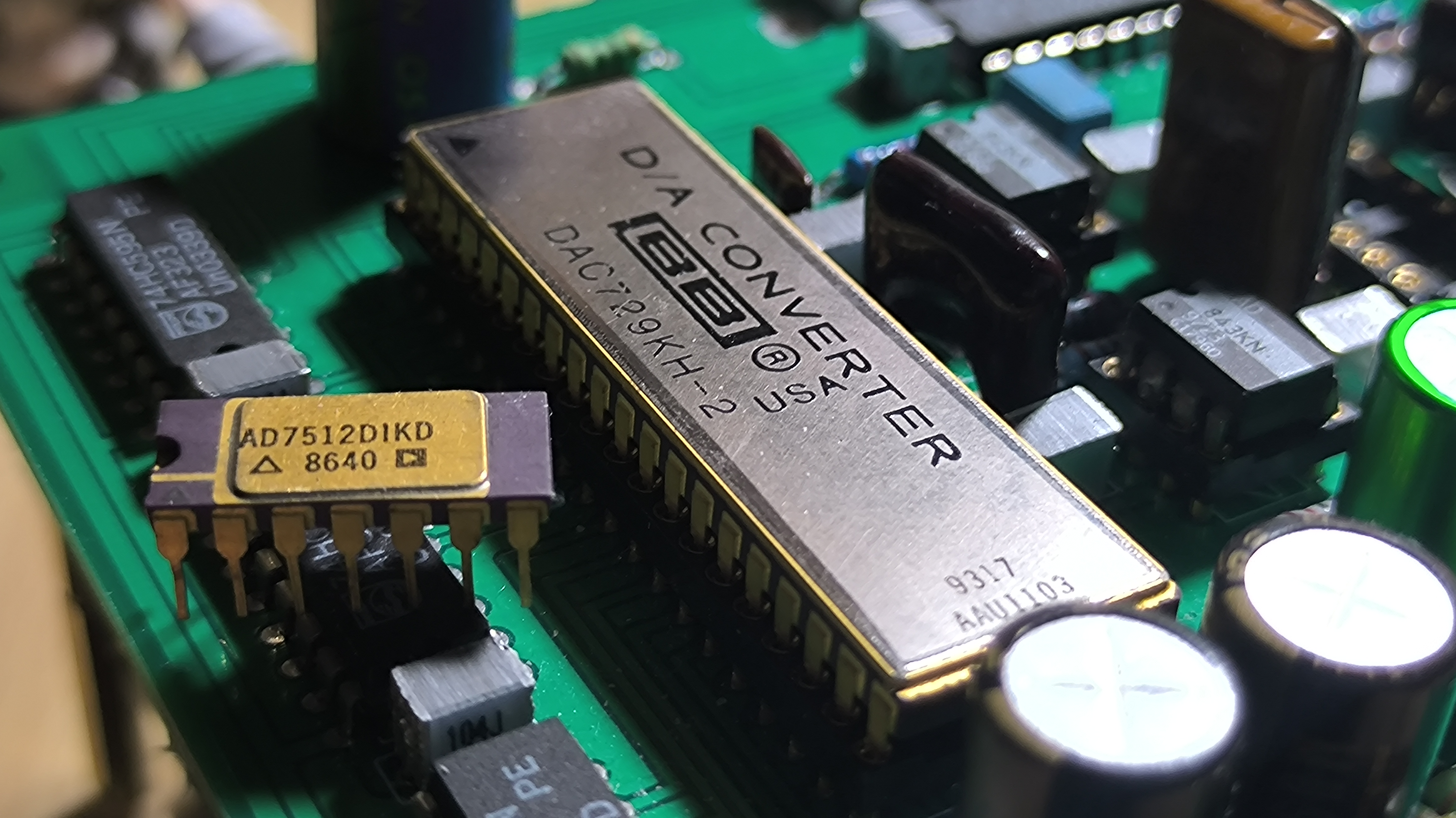 s all here - DAC729 and AD7512 vintage gold-sealed chips